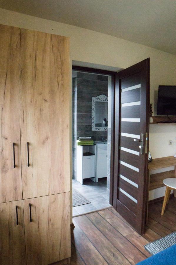 Noclegi Fregata - Pokoje Goscinne W Solinie 661-459-339 Solina  Buitenkant foto